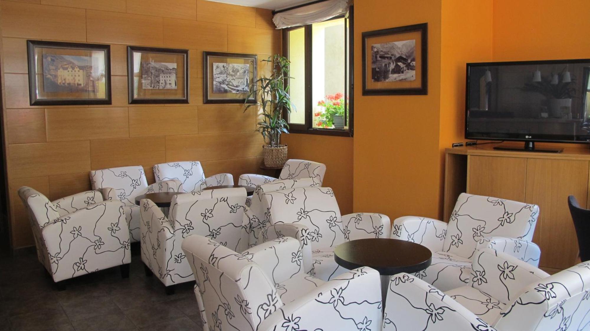 Hotel De Rei Llavorsi Ngoại thất bức ảnh