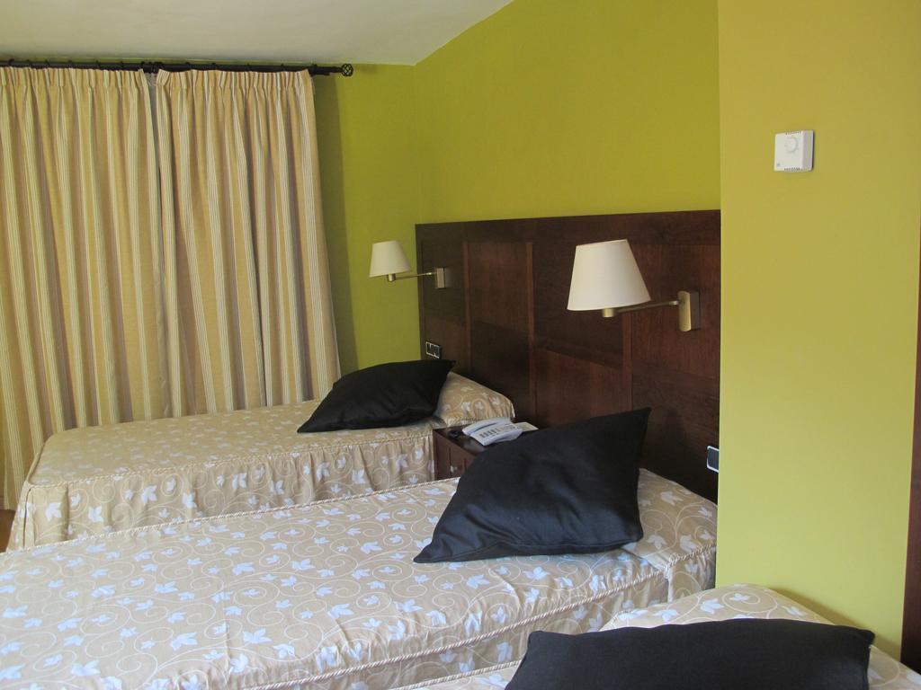 Hotel De Rei Llavorsi Ngoại thất bức ảnh