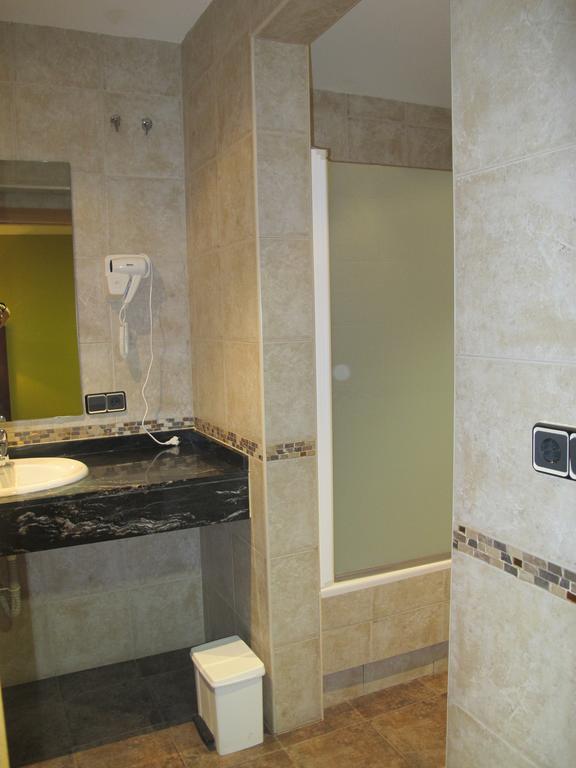 Hotel De Rei Llavorsi Ngoại thất bức ảnh